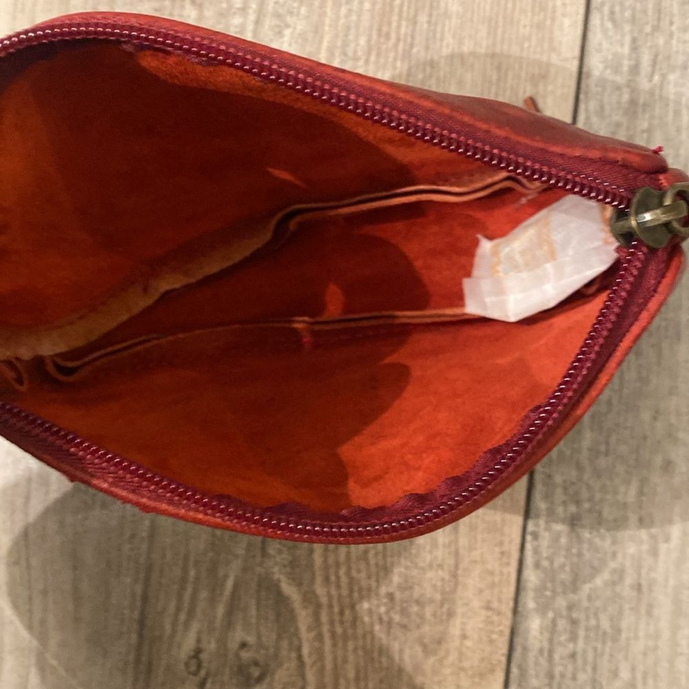 Two Duluth Trading Red Leather Wristlets Like New - Picture 5 of 8